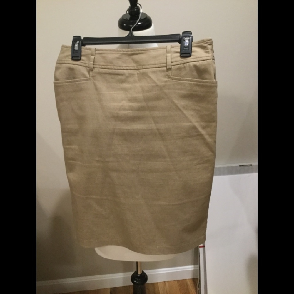 New York Clothing Company, Size 8, Tan midi skirt